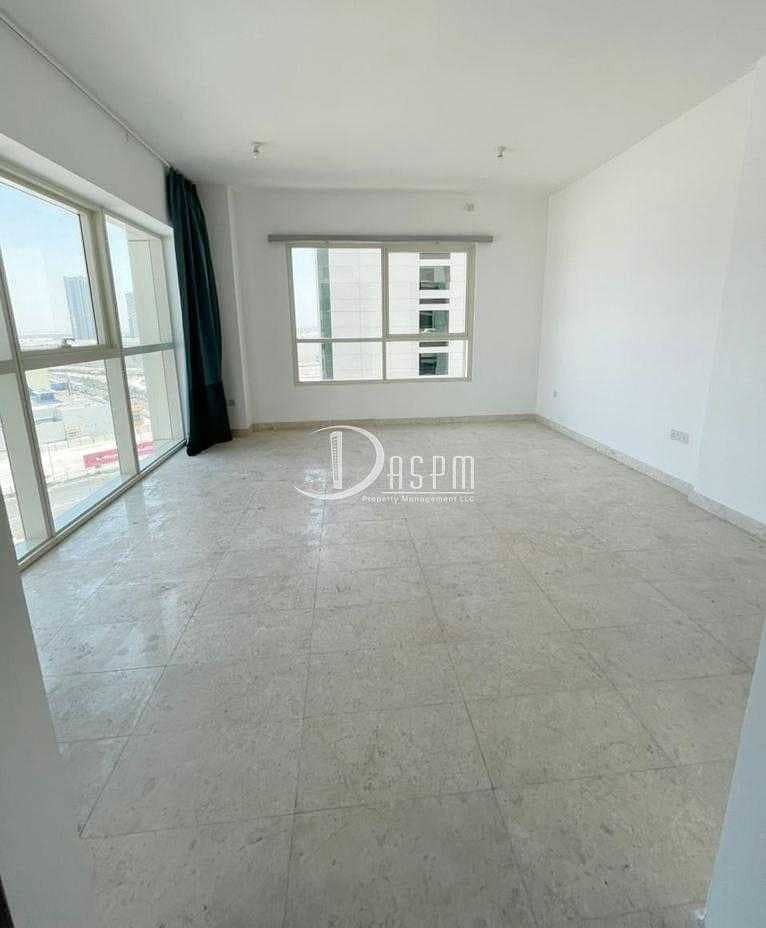 4 HOT DEAL |  High Floor |  Modern Apartment |  Excellent Condition