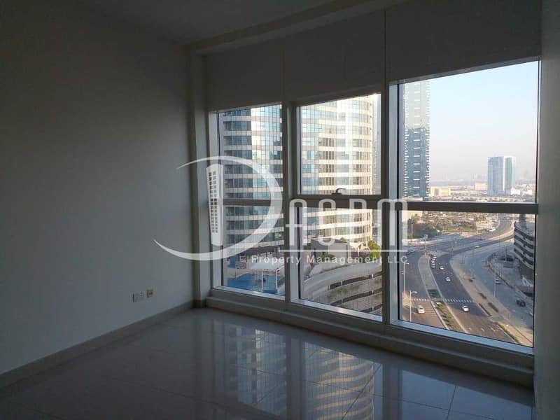 6 Great Deal | Large Layout | Modern Apartment with Balcony