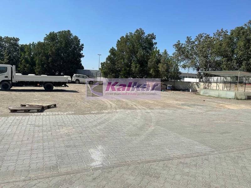 !! FACING THE MAIN ROAD 32500 SQFT IN ALQUOZ FOR AED: 20/ SQFT !!