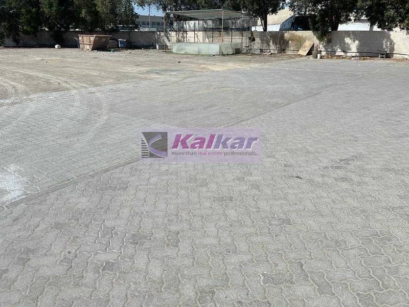 6 !! FACING THE MAIN ROAD 32500 SQFT IN ALQUOZ FOR AED: 20/ SQFT !!