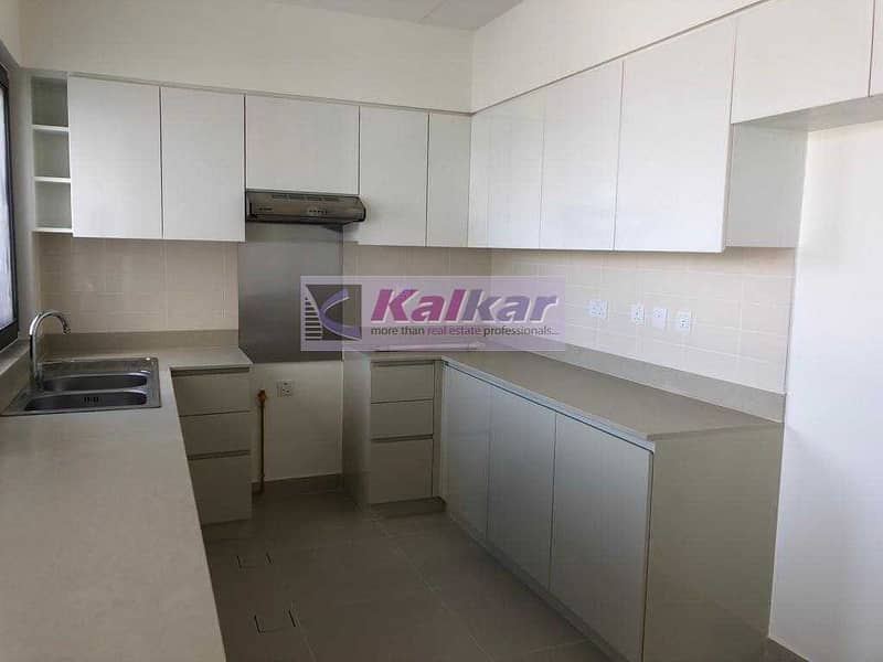 6 Type 2 End(4 Bedroom + Maid) @  Maple 3 close to park and pool single row  for SALE @ AED. 2.7 M