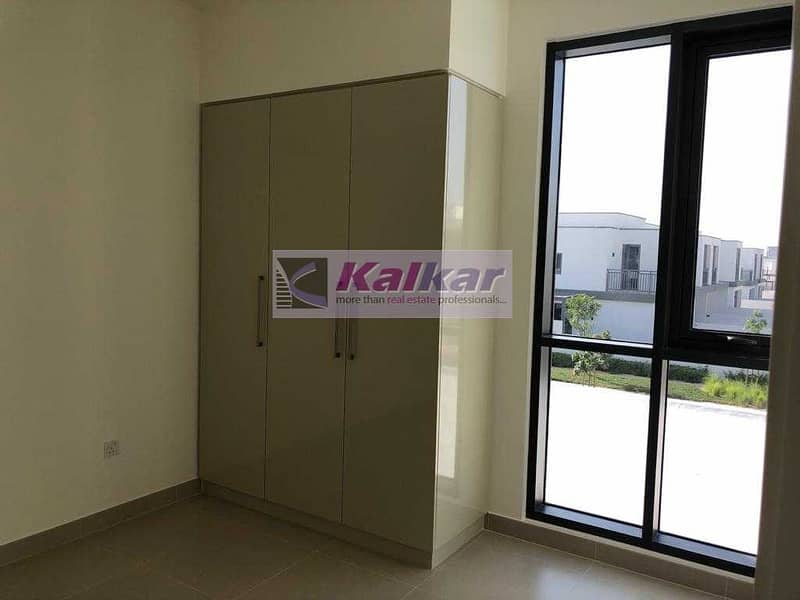 10 Type 2 End(4 Bedroom + Maid) @  Maple 3 close to park and pool single row  for SALE @ AED. 2.7 M