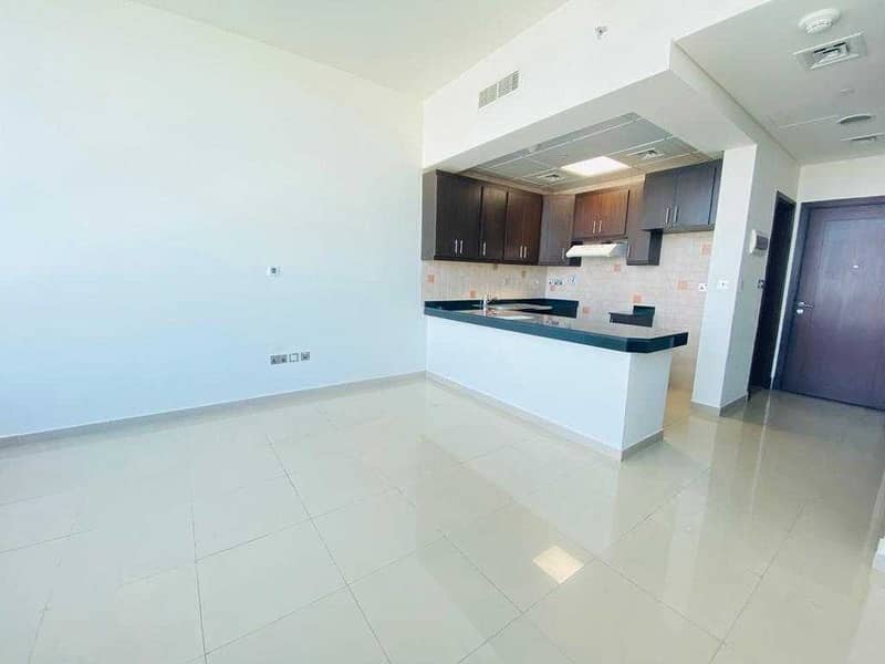 4 Affordable Studio Available in Hydra Avenue Towers.