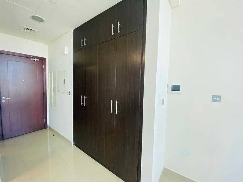6 Affordable Studio Available in Hydra Avenue Towers.