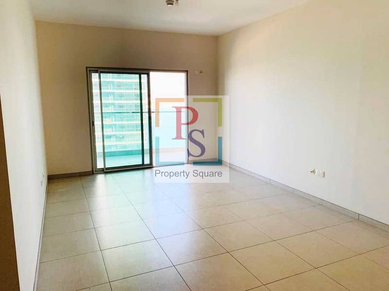 3 Excellent Sea Facing 1BR Apt with Balcony  & Close Kitchen