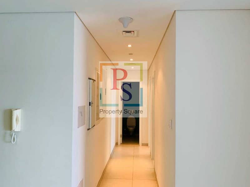 4 Excellent Sea Facing 1BR Apt with Balcony  & Close Kitchen