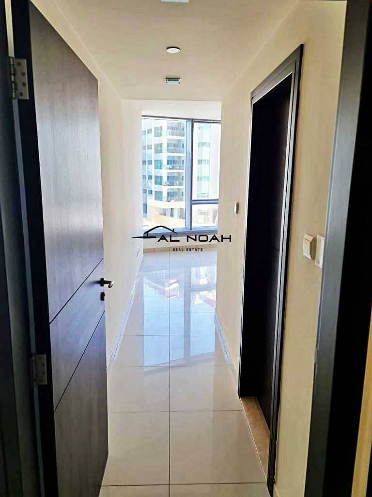 17 Stunning view | Well-kept 1BR | Nice Layout | Top-class Tower!
