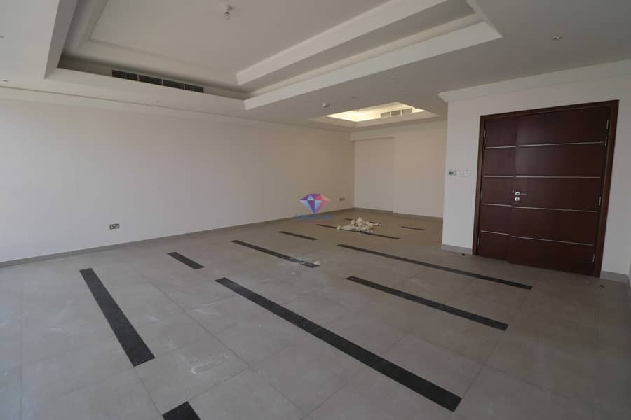 16 Close to Corniche Beach and Family Parks