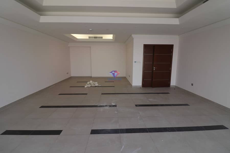 17 Close to Corniche Beach and Family Parks