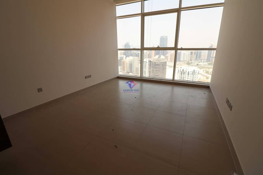 19 Close to Corniche Beach and Family Parks