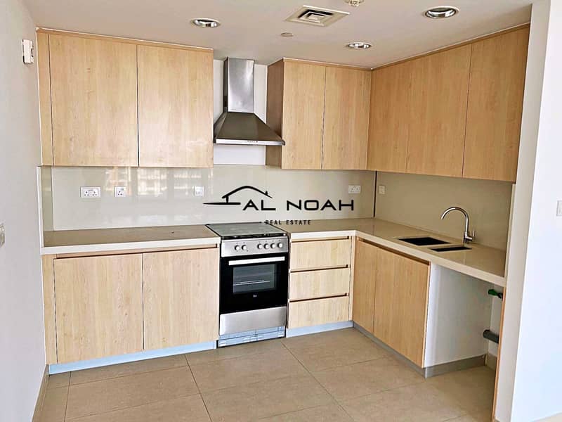 6 Awesome deal! Up to 12 Cheques! Contemporary Apt | Spacious Layout!