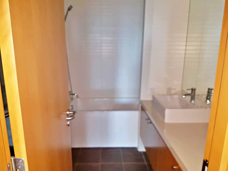 10 Avail this now! Modern and Spacious 1 BR | Amazing Amenities! Awesome location!