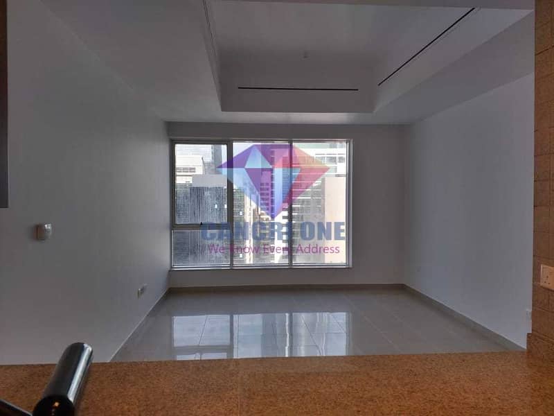 3 0% Commission FREE MOVING 6 Payments High Floor in Heart of Town