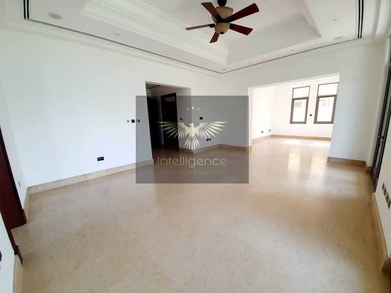 4 Modified & Luxury Villa for Sale/ Landscaped