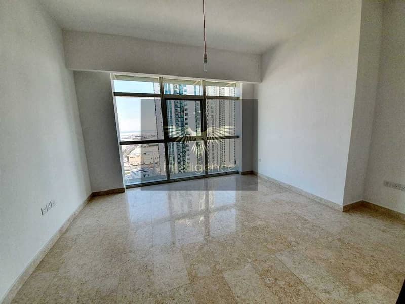 10 Spacious Upcoming mid July  Unit on Highfloor w/ Storage Room