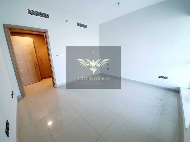 8 Luxurious Modern Duplex Unit w/ Maid`s Room!