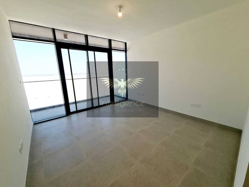 6 HOT Deal! Brand New Spacious Unit with Balcony!