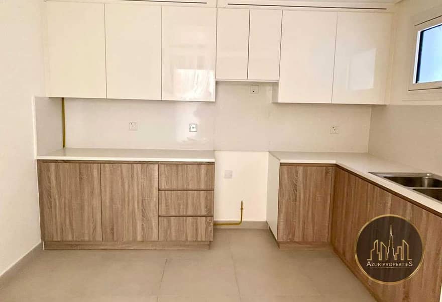 22 02BR + Store | Closed Kitchen | 01-Month Free Rent