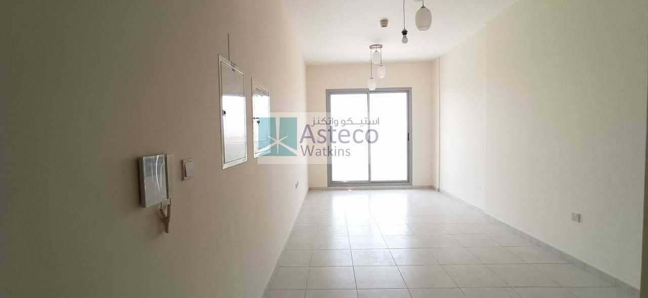 Spacious 2 Bedroom apartment in JVT