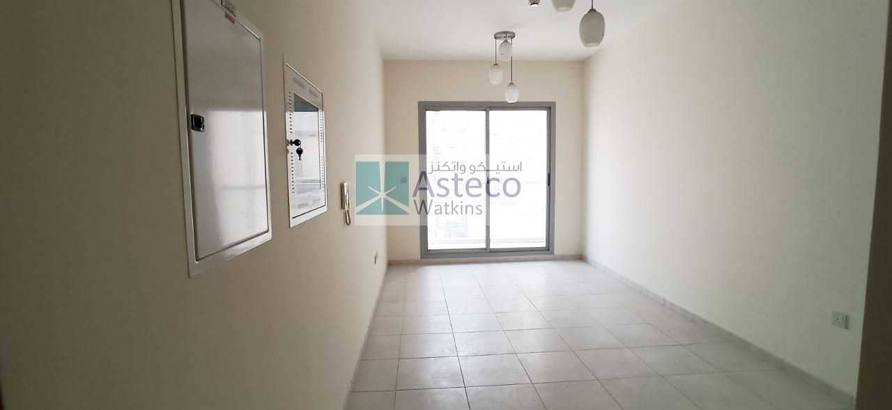 4 Spacious 1 Bedroom apartment in JVT