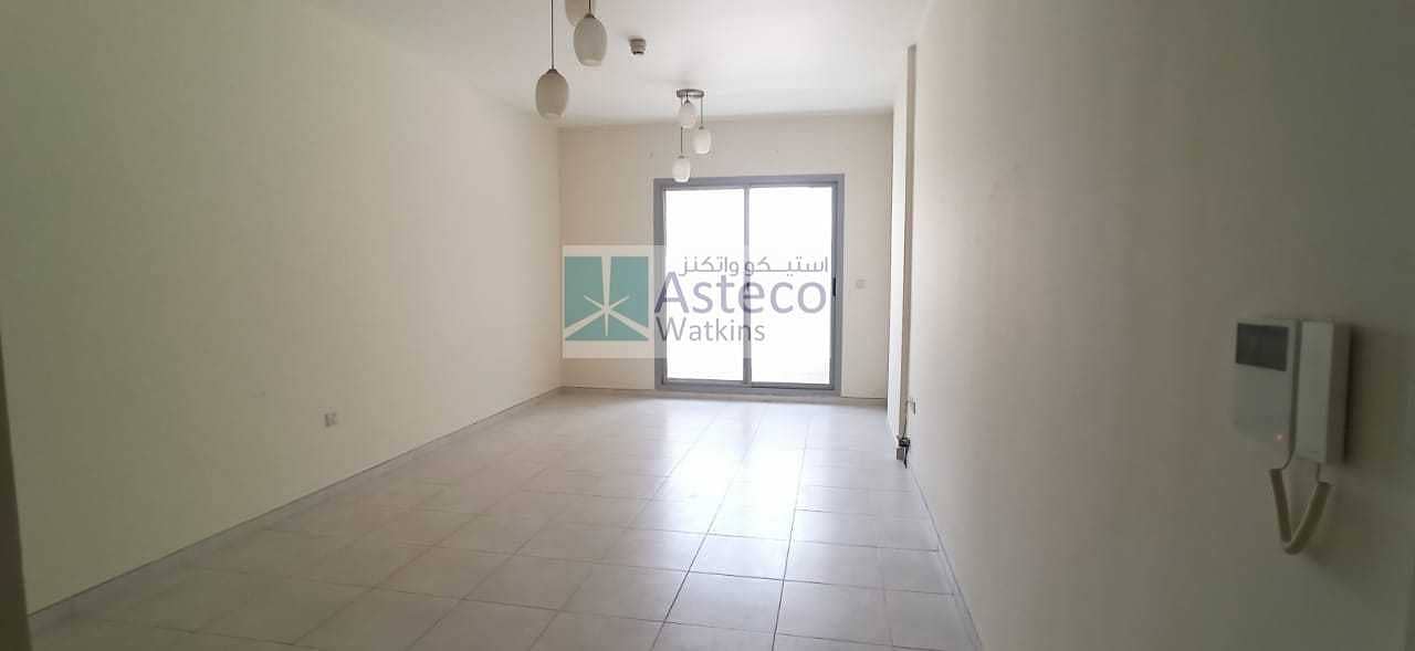 9 Spacious 1 Bedroom apartment in JVT