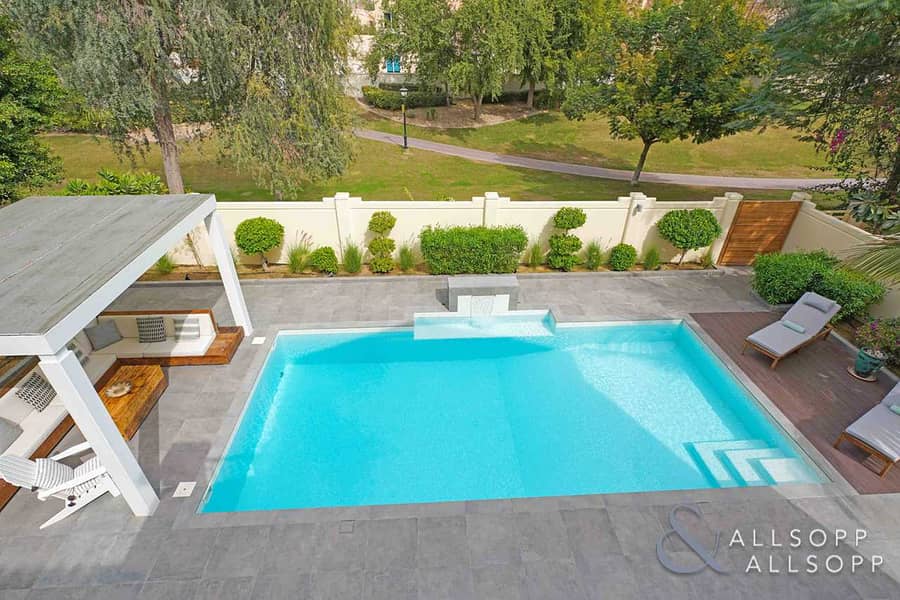 21 Stunning 5 Bed C2 | Pool | Park Backing