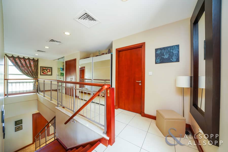 12 Upgraded 3 Bed | Private Pool | Park view