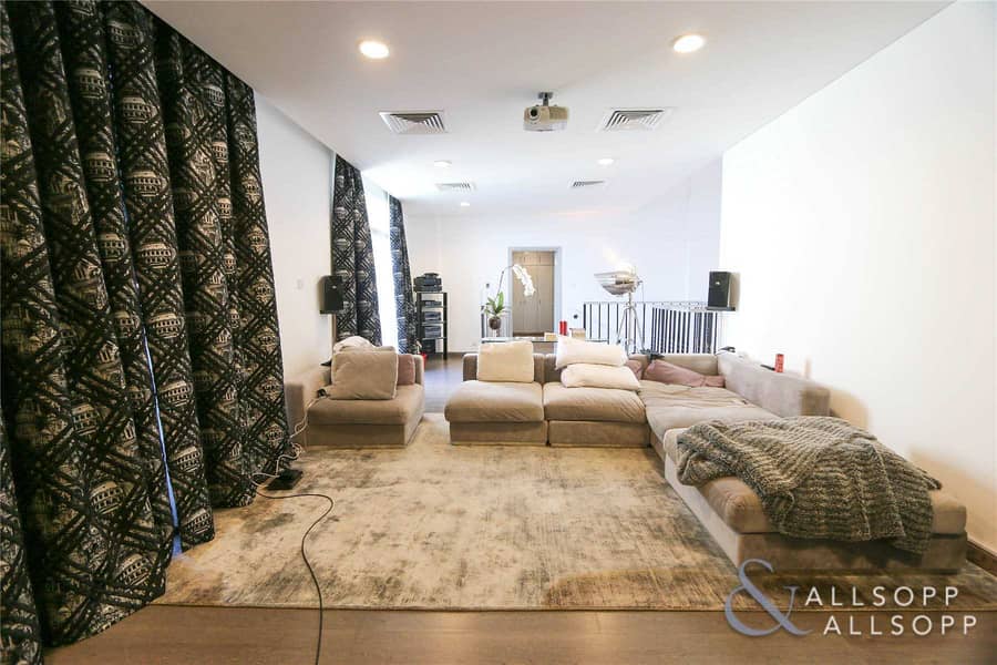 21 Upgraded Duplex | Private Cinema | 3 Beds