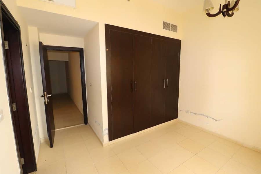 1 bedroom with balcony for rent in Gates 3, Silicon Oasis