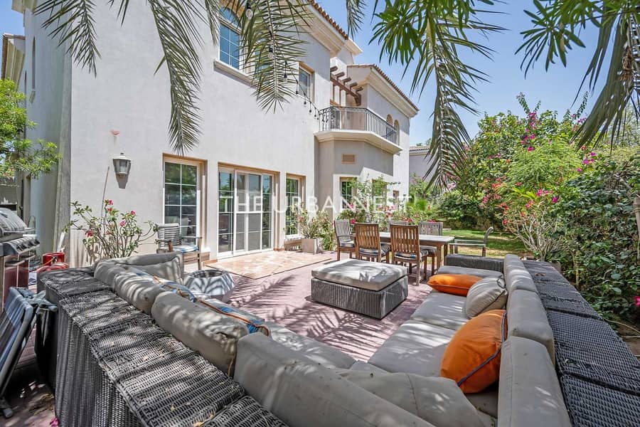 Immaculate | Single Row | in Quiet Location Immaculate | Single Row | in Quiet Location