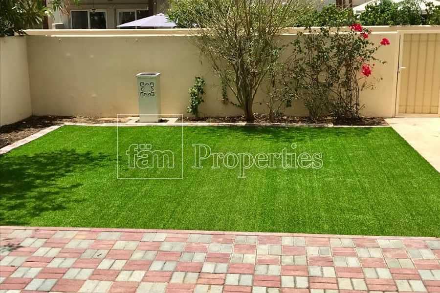 11 Beautiful Lawn | Middle Unit | 3 BR + Study