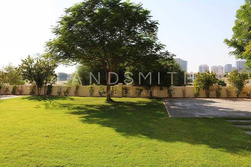 3 Exclusive | Huge Plot | Golf Course View | Type B1