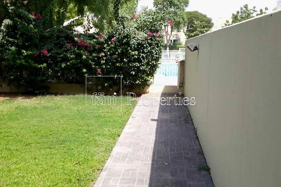 27 Lovely View/3BR Villa + study + Maids room