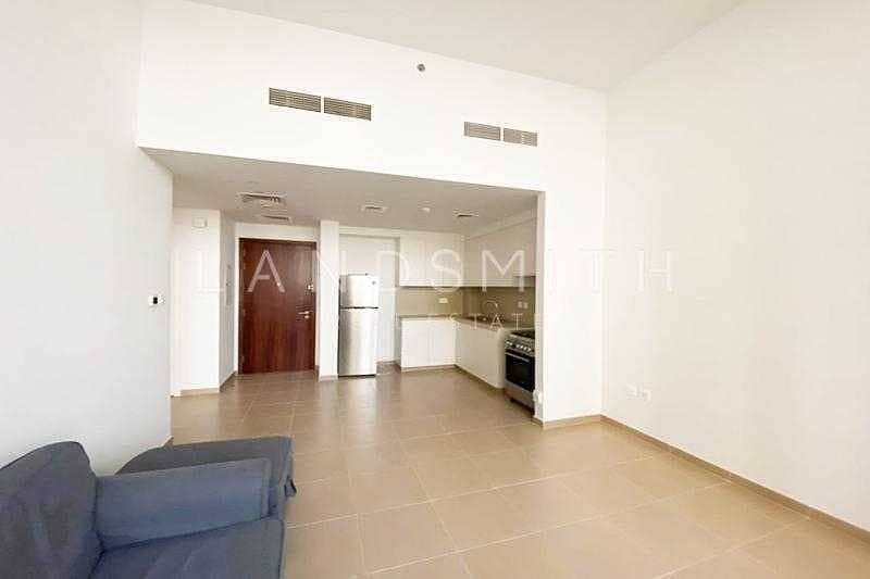 3 1 Bedroom Vacant Bright Large Semi Furnished Apt