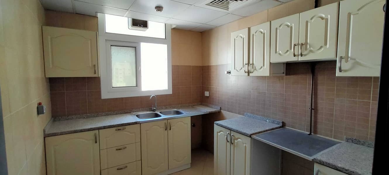 1 BHK قريب من حديقة المجرة 30 يوم مجانا 16 ألف فقط اتصل ب م حنيف 1 BHK قريب من حديقة المجرة 30 يوم مجانا 16 ألف فقط اتصل ب م حنيف