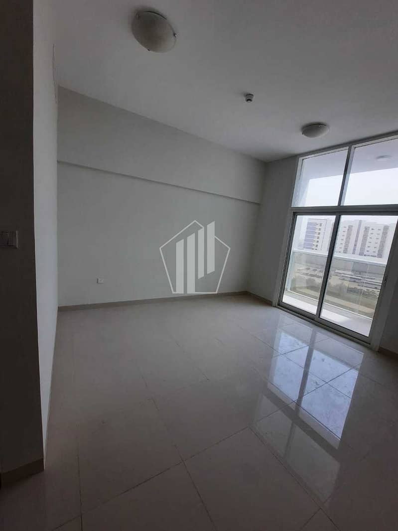 2 For Rent 1 Bedroom | Big Kitchen | High End Fittings