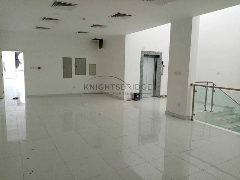 5 Al Wasl Road: Spacious Commercial Villa Dubai