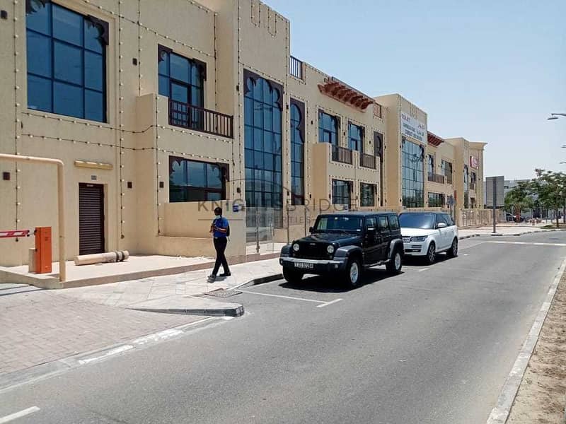 18 Al Wasl Road: Spacious Commercial Villa Dubai