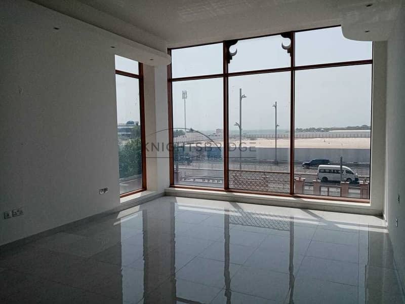 15 Brand New: Commercial villa on Jumewirah Road