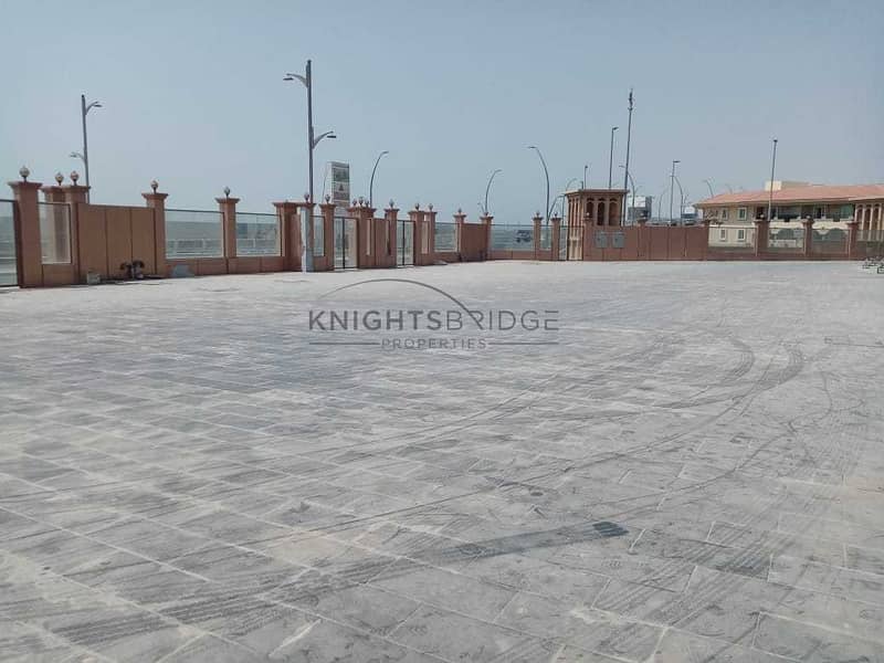 24 Brand New: Commercial villa on Jumewirah Road