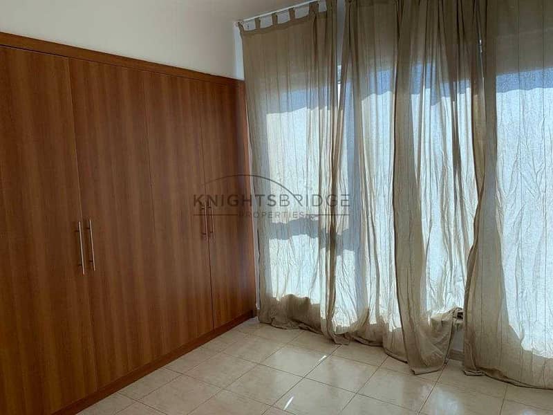 10 Vacant:  2 BR| Only 575k | SkyCourts Dubai