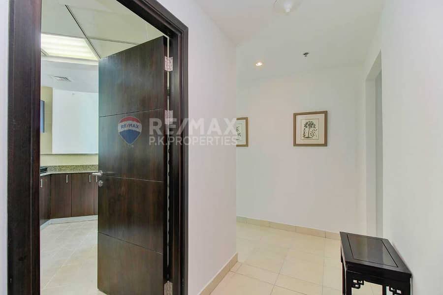 17 Bright & Spacious | Fully Furnished | High Floor