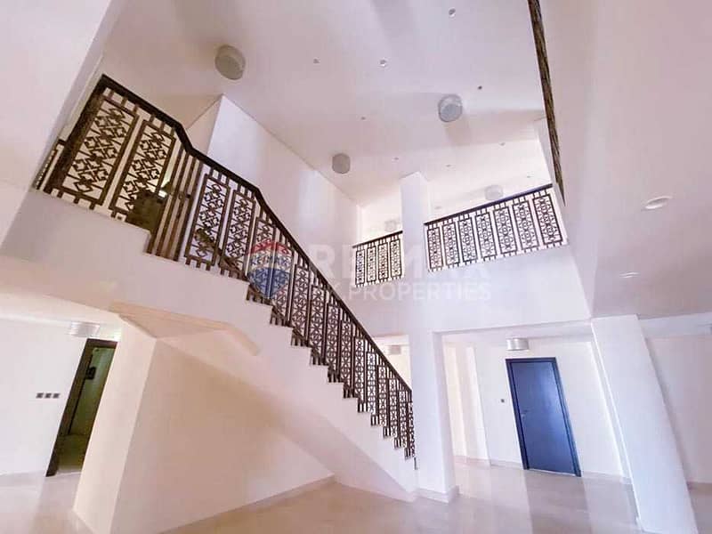 8 Amazing 6 Beds Penthouse at Balqis |Panoramic View