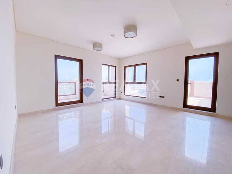 11 Amazing 6 Beds Penthouse at Balqis |Panoramic View