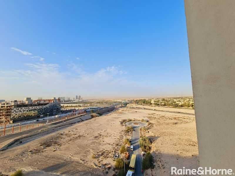 15 Upgraded with Extended Living| Dubai Skyline View