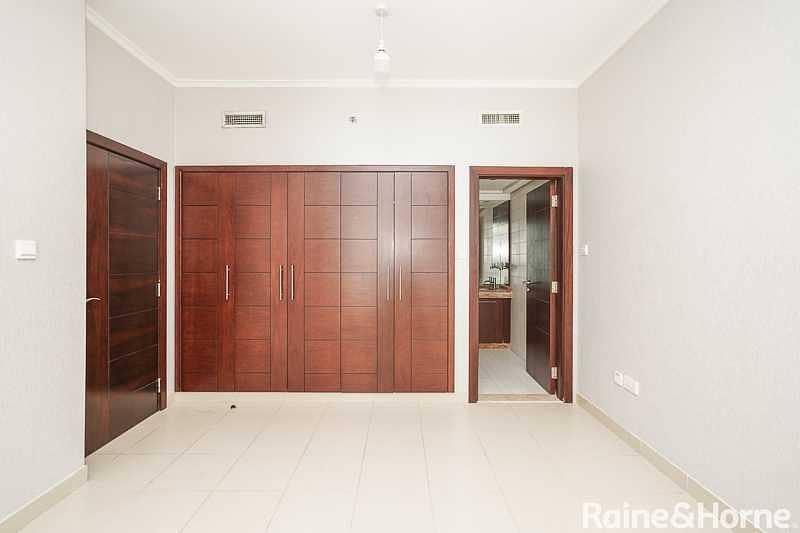8 Large 1 Bed Layout | Great Deal | Huge Balcony