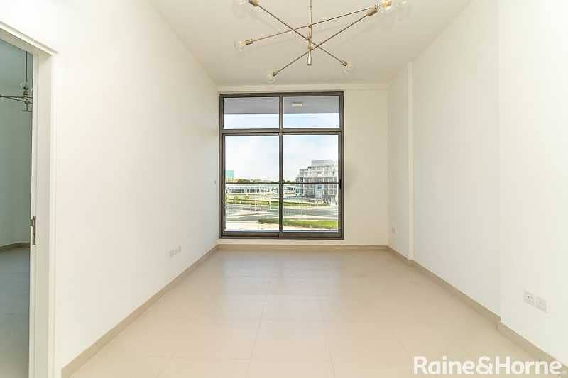 2 Closed Kitchen | Spacious One Bedroom | Balcony