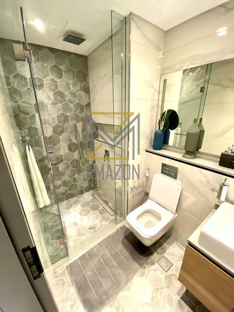 10 2 MIN TO DUBAI MALL-DOWNTOWN DUBAI-FULLY FURNISHED -BRAND NEW