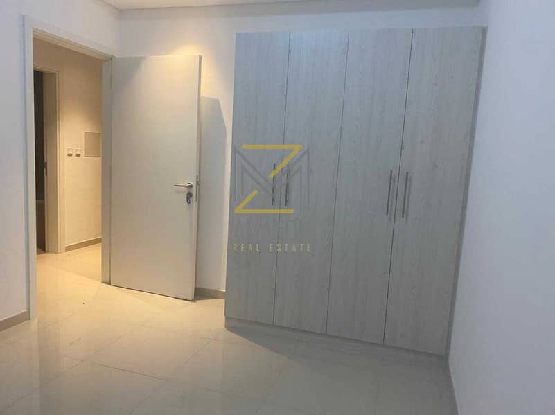 7 3 bedroom_ Corner unit _ Ready to move _ with out service charge