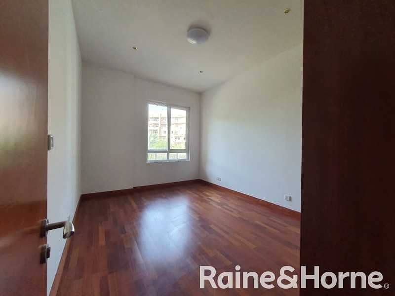 8 Best Location | Spacious 3 Bed | For Sale
